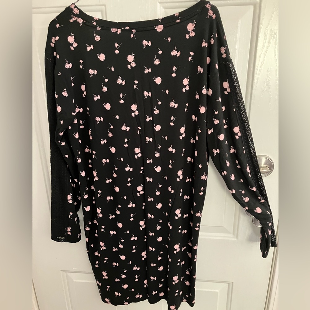 Women’s Victoria’s Secret nightshirt - Picture 2 of 7